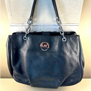 Black Michael Kors large leather shoulder bag
